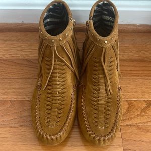 Brand new Jimmy Choo Mocassin’s. Never worn.